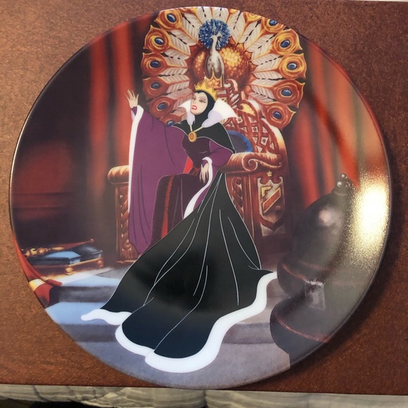 4 plate Notorious Disney Villains collection - Picture 7 of 12